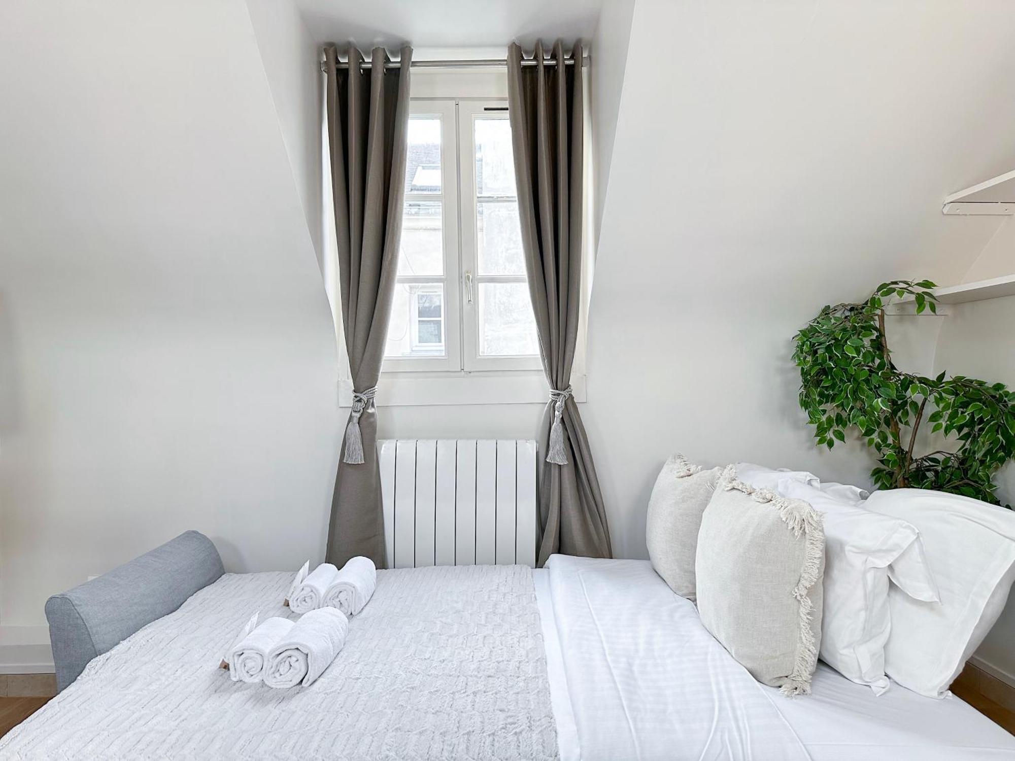 Unique & Beautiful Duplex In Saint-Germain Apartment Paris Exterior photo